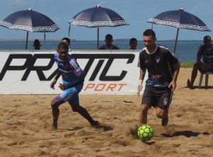 Foto5 - CTM (preto) x Bom de Bola (azul) (1)